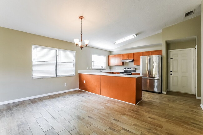 Foto del edificio - 1345 Bridlebrook Dr