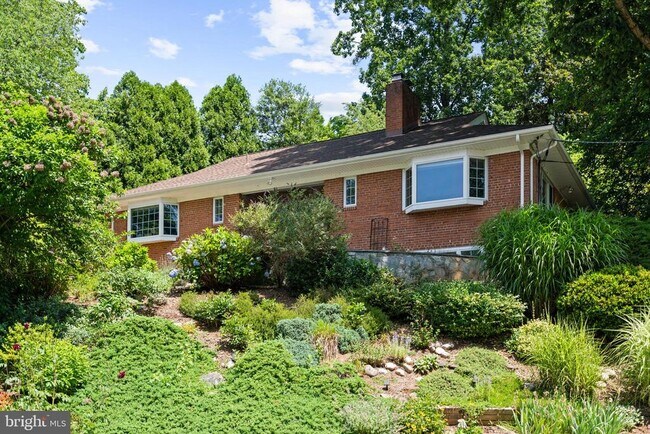 Foto del edificio - 5201 Brookeway Dr