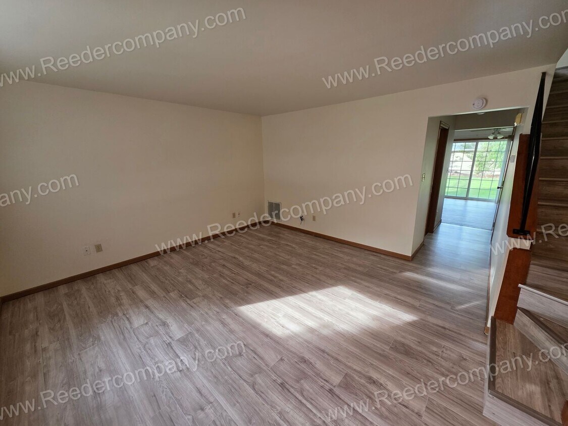 Foto principal - Spacious 2 bedroom 2 bathroom duplex in Hi...