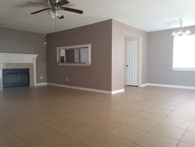 Foto del edificio - 11902 Sagedowne Ln