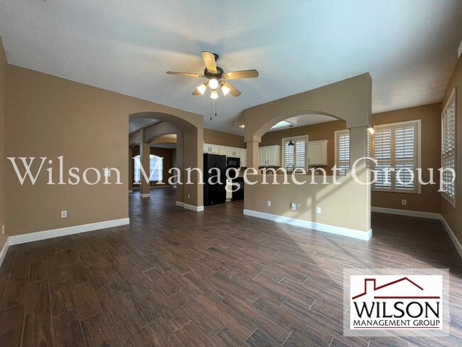 Building Photo - 3 br, 2.5 bath House - 400 Suncrest Court