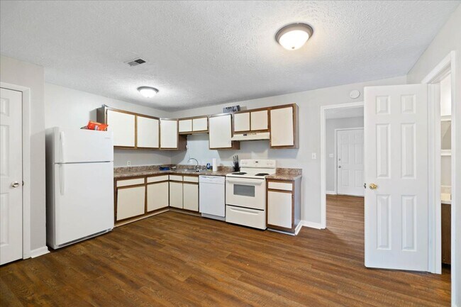 Foto del edificio - Spacious Home in Prime Blacksburg Location!