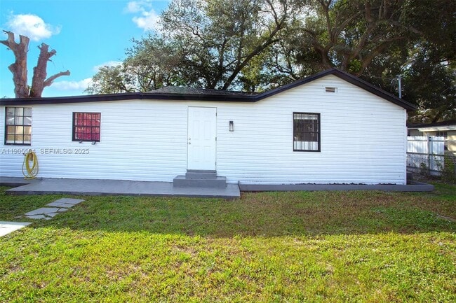 Foto del edificio - 1934 NW 92nd St