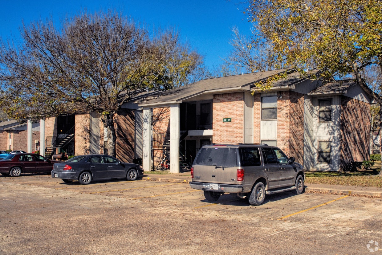 Primary Photo - Park Forest Apartments
