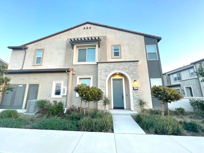 Building Photo - 3601 E Moonlight St