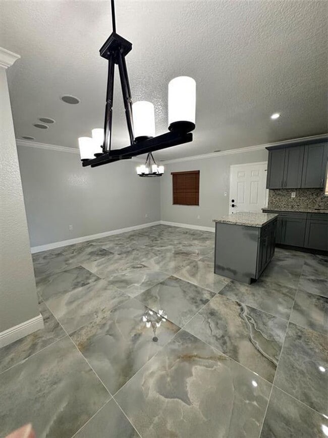 Foto del edificio - 4050 NW 135th St