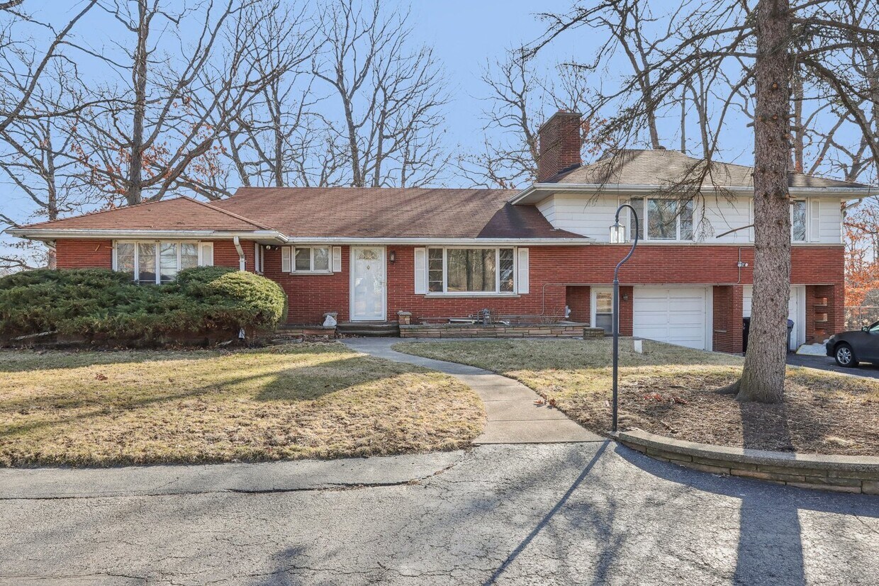 Foto principal - 38683 N Lewis Ave