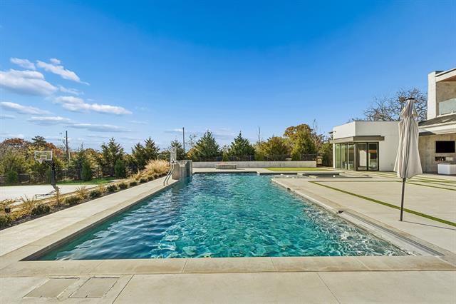 Foto del edificio - 4301 Saddleback Ln