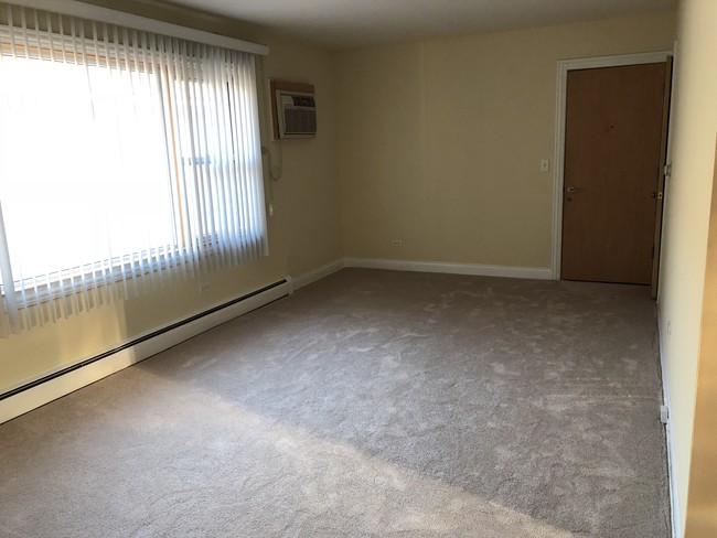 Foto del edificio - 8514 W Catalpa Ave