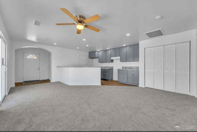 Building Photo - 21605 Golden Star Blvd