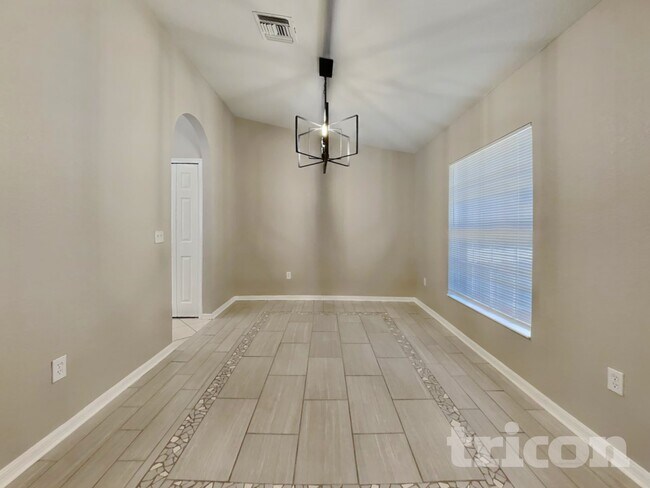 Foto del edificio - 1054 Valentine St