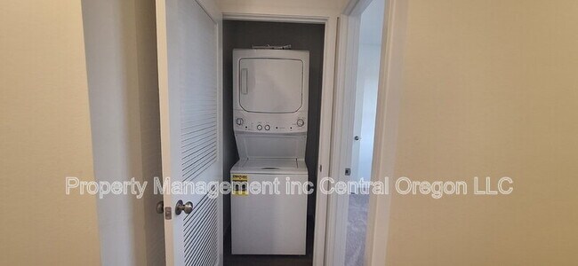 Foto del edificio - 1349 NE Cobbleridge Lp