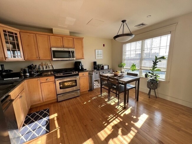 Foto del edificio - 868 Highland Ave