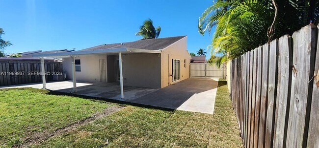 Foto del edificio - 19259 SW 118th Pl