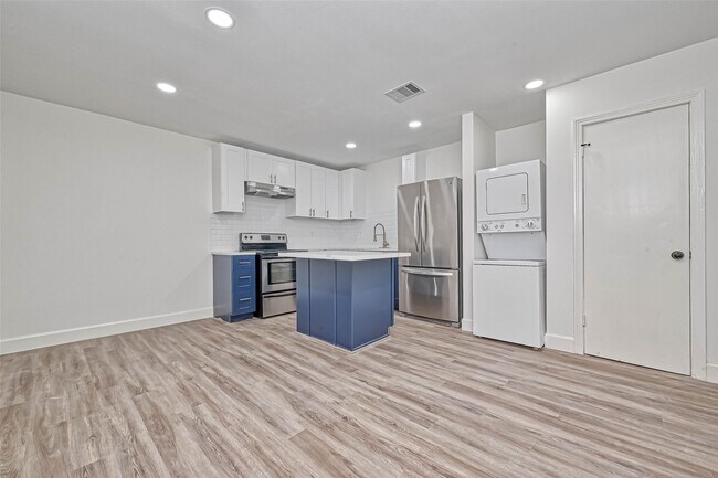 Foto del edificio - 5609 Denmark St