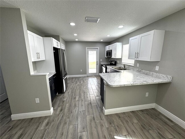 Building Photo - 5 Olive Pl