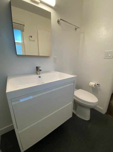 NEW BATHROOM - 2018 Montana Ave