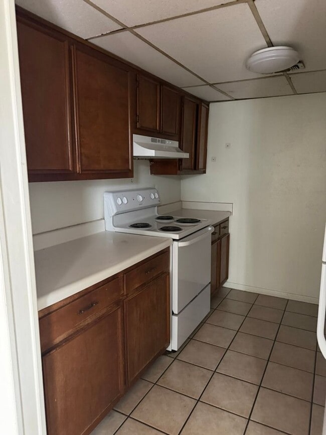 Building Photo - 2021 Austin Ave