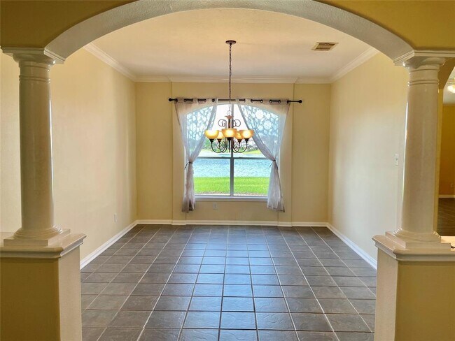 Foto del edificio - 4014 Laguna Point Ln
