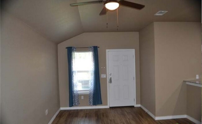 Foto del edificio - 1204 N 18th St
