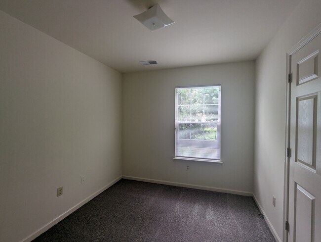 Foto del edificio - 1411 Varsity Ln