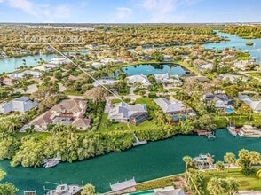 Building Photo - 5 Cache Cay Dr