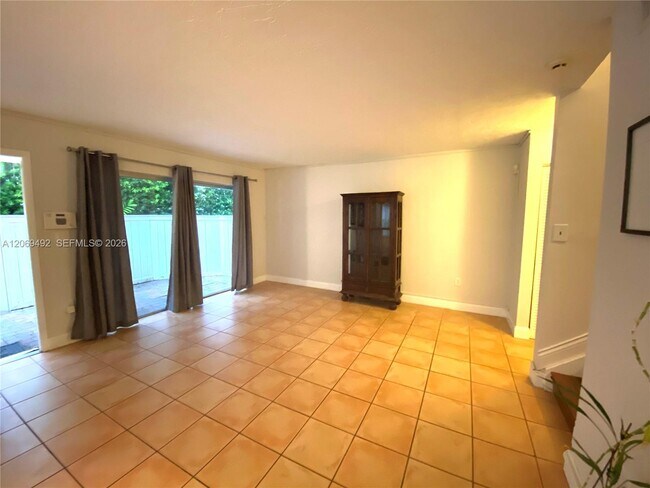 Foto del edificio - 4530 SW 68th Ct Cir