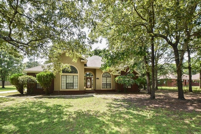 Building Photo - 709 Yellowstone Dr