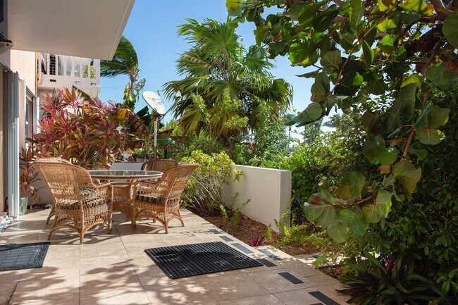 Foto del edificio - 1 Bedroom 1 Bathroom Furnished Beach Front Condo