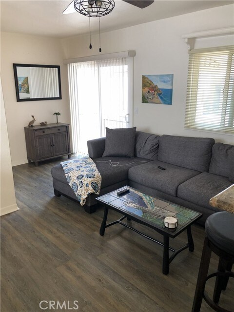 Foto principal - 318 Metropole Ave