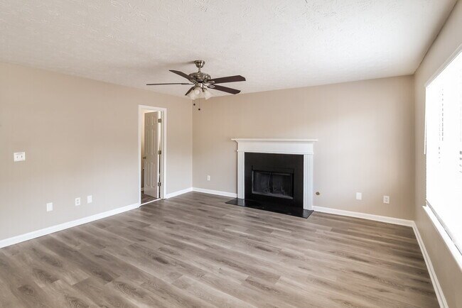 Foto del edificio - 5550 Wellborn Creek Dr