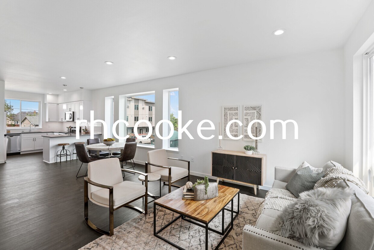 Primary Photo - 5th & Conklin Townhomes