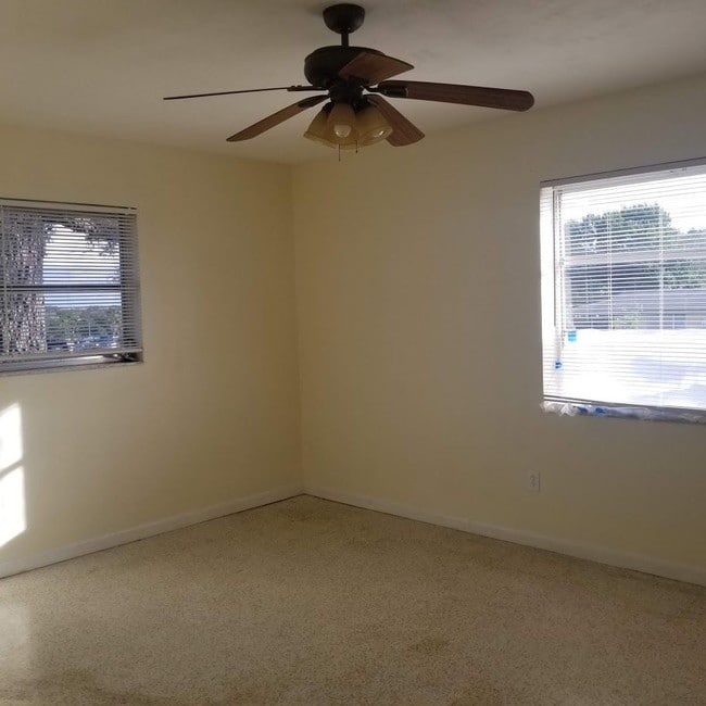 Building Photo - 7047 Spring Hill Dr