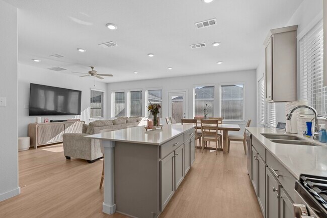 Foto del edificio - 17210 Pentland Hls Wy