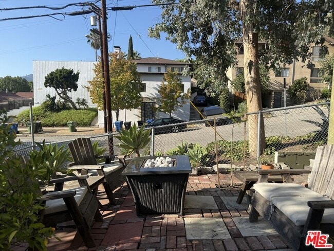 Building Photo - 1444 Manzanita St