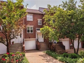 Building Photo - 402 Emerson Ave