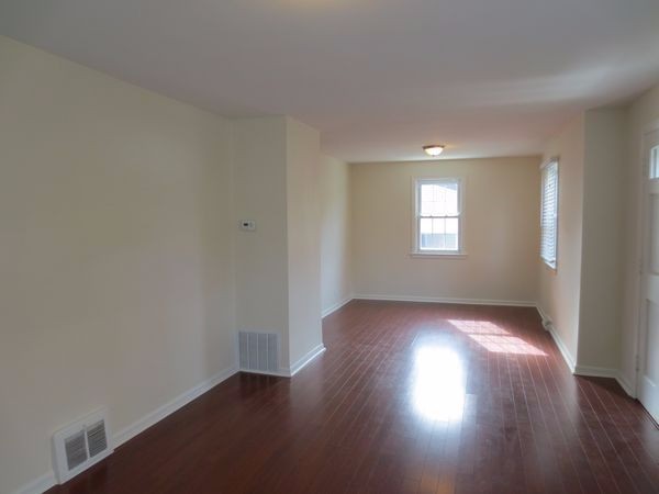 Building Photo - 9747 Lonnquist Dr