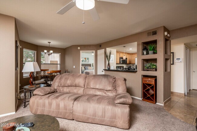 Foto del edificio - 4850 E Desert Cove Ave