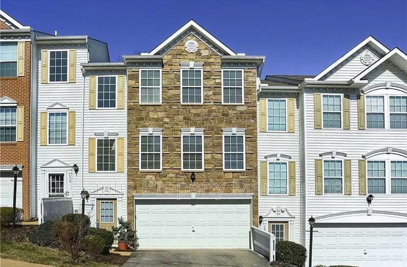 308 Blake Ct, Coraopolis, PA 15108 Townhome Rentals in Coraopolis PA