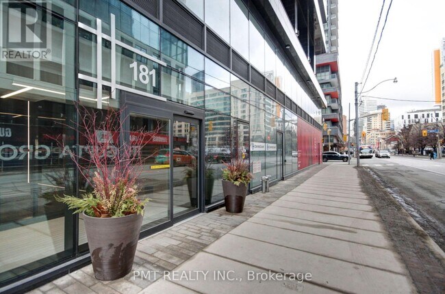 Building Photo - 181 Dundas St E