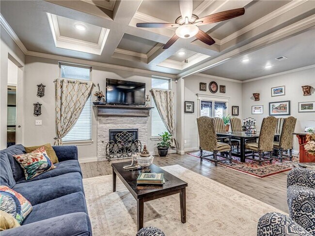 Building Photo - Beautiful home in Kelly Lake Estates + 4 bedrooms + 3 full bathrooms