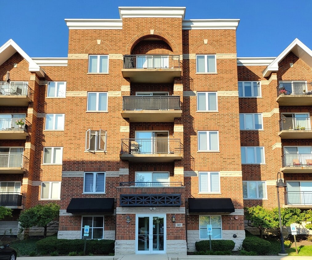 Foto principal - 3451 N Carriageway Dr