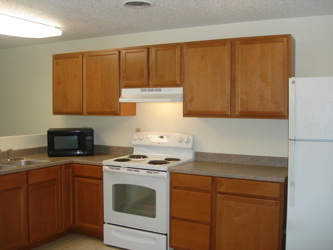 Building Photo - 618 E Campus Dr