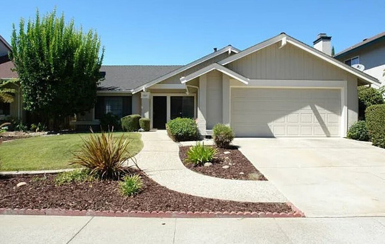 Primary Photo - BLOSSOM VALLEY - bright and airy 4-bedroom...