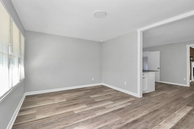 Building Photo - 6300 Monteith Dr