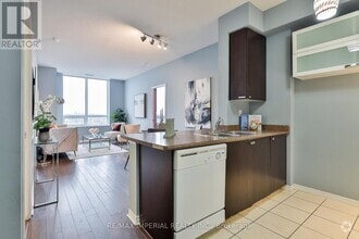Building Photo - 60-2460 Heintzman St