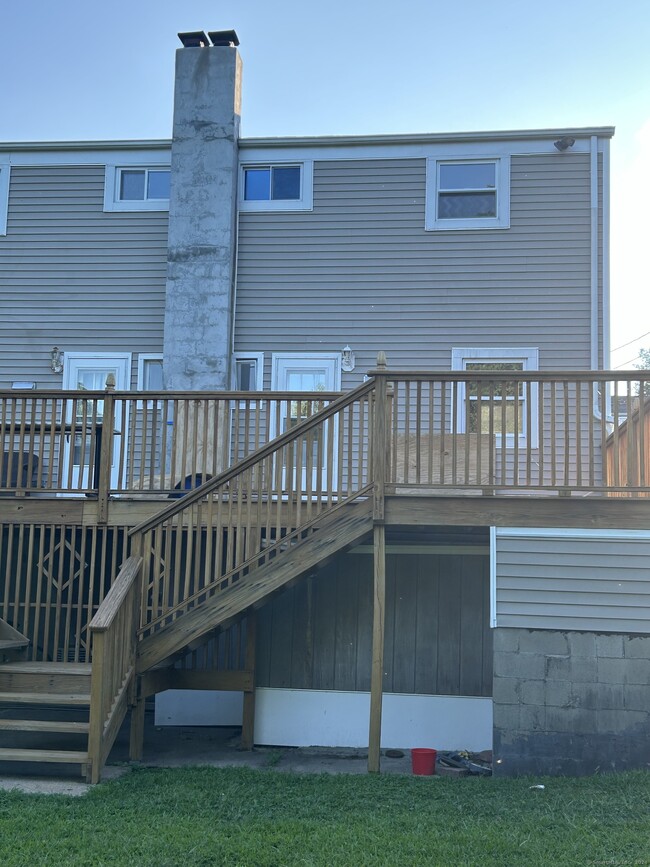 Building Photo - 74 Ferris Ave