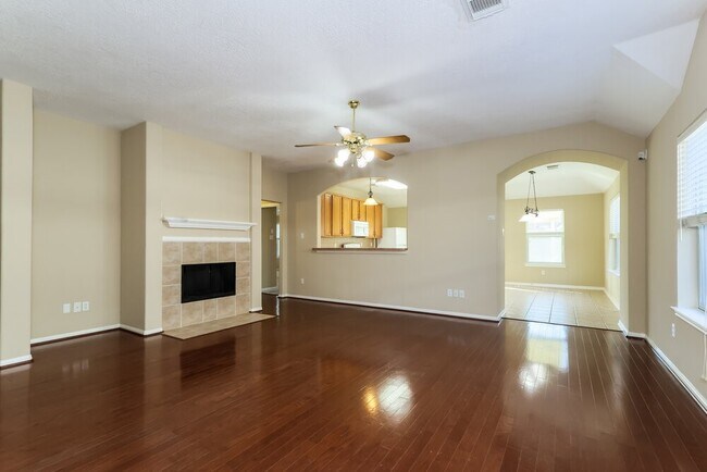 Building Photo - 3223 Spring Ranch Ln