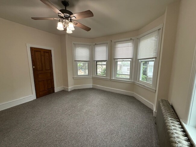 Foto del edificio - Studio Apartment Available Now