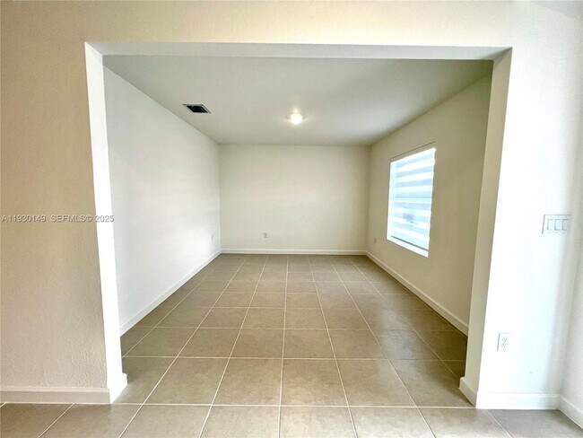 Foto del edificio - 17376 SW 285th St